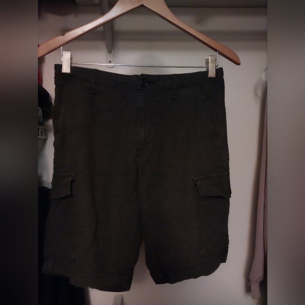 Men's shorts. Size 28